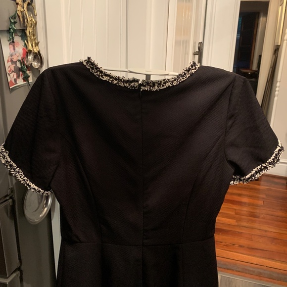 Skies are Blue fringed and metallic Chanel-like dress. Worn once - Picture 5 of 6